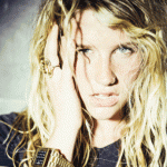 Kesha Tik Tok video su youtube musica